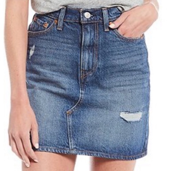 Levi's Dresses & Skirts - Levi’s Iconic BRAND NEW⭐️Deconstructed HR skirt❤️